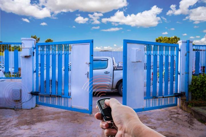 Nous simplifions votre quotidien en motorisant votre portail.